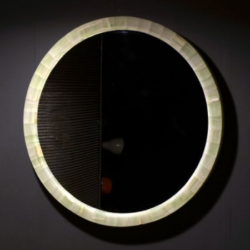 round-onyx-mirror-with-lighting-75cm